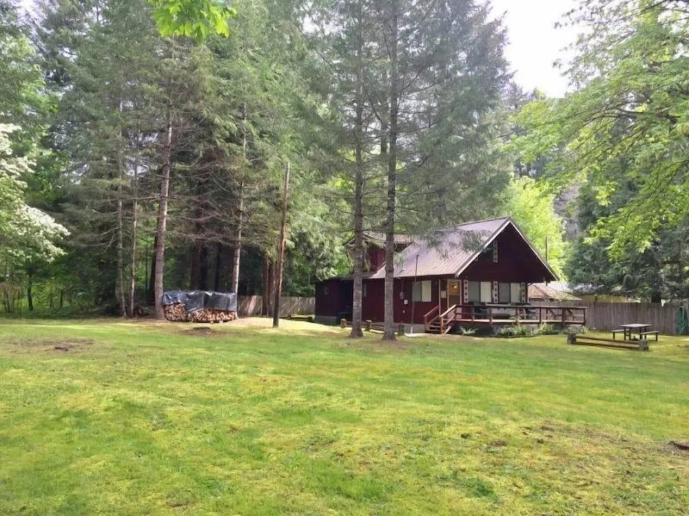 Papa`s Packwood Cabin