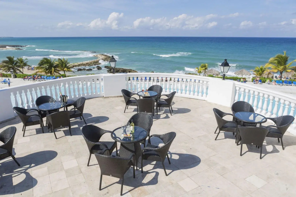 Grand Palladium Lady Hamilton Resort & Spa - All Inclusive