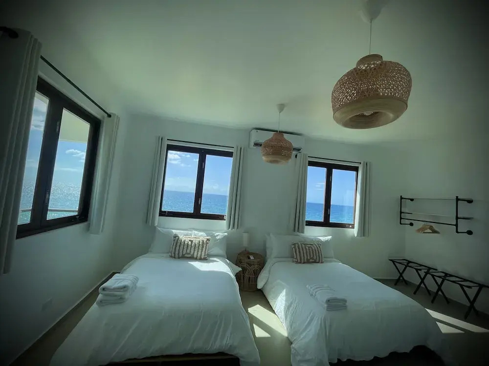 Corcega Beachfront Suites