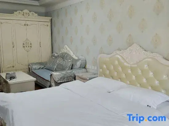 2.  Qianyuan Boutique Apartment, Jiuzhaoye Square Store