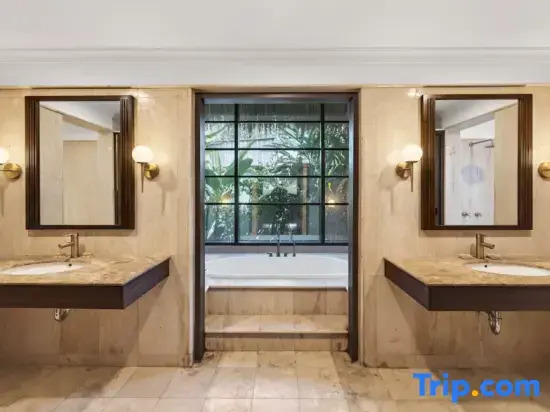 Pat-Mase B8 Tropical 3BR Villa Private Pool in Jimbaran - A Luxury Private Villa By Balinest Villas
