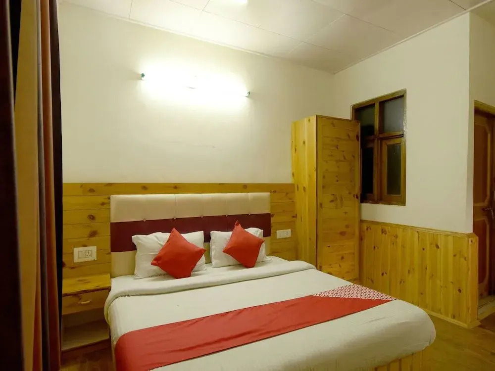 OYO 17358 D K Residency