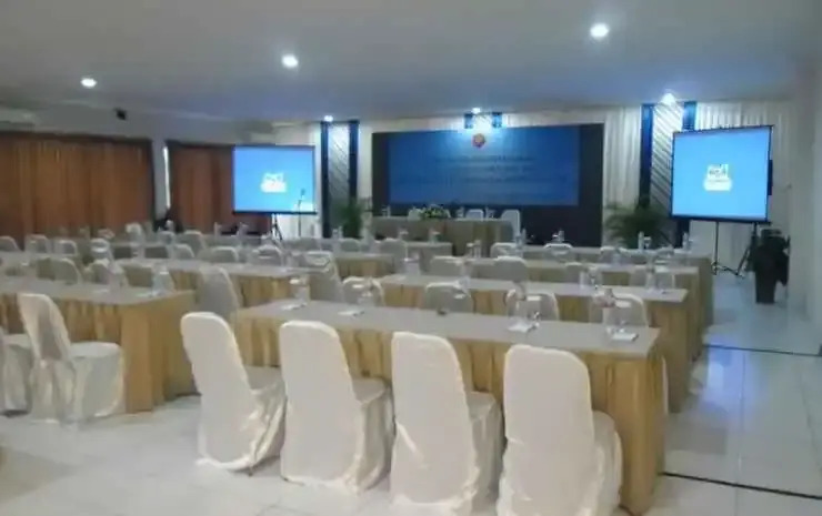 Tirta Kencana Hotel & Garden Resto