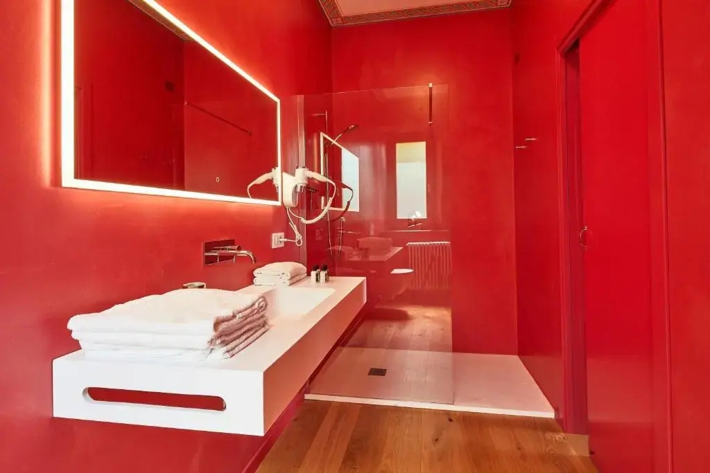 Poppi Suites