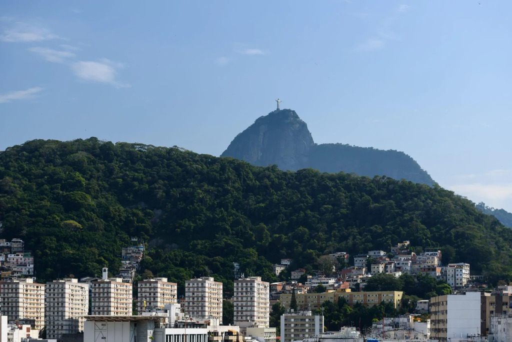 Loft com Vista p/ o Cristo Redentor | SQC 143/1418