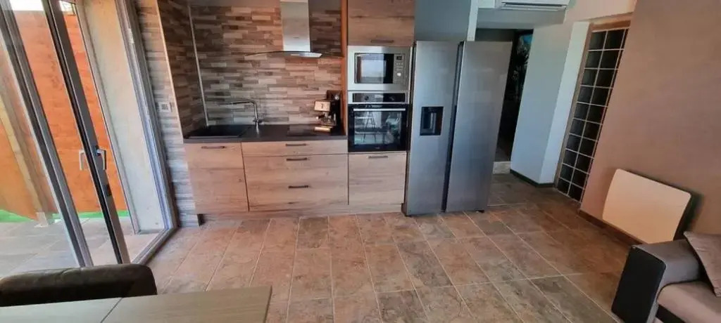 Rêves de vie, appartement vue mer, piscine non chauffée et spa privatifs