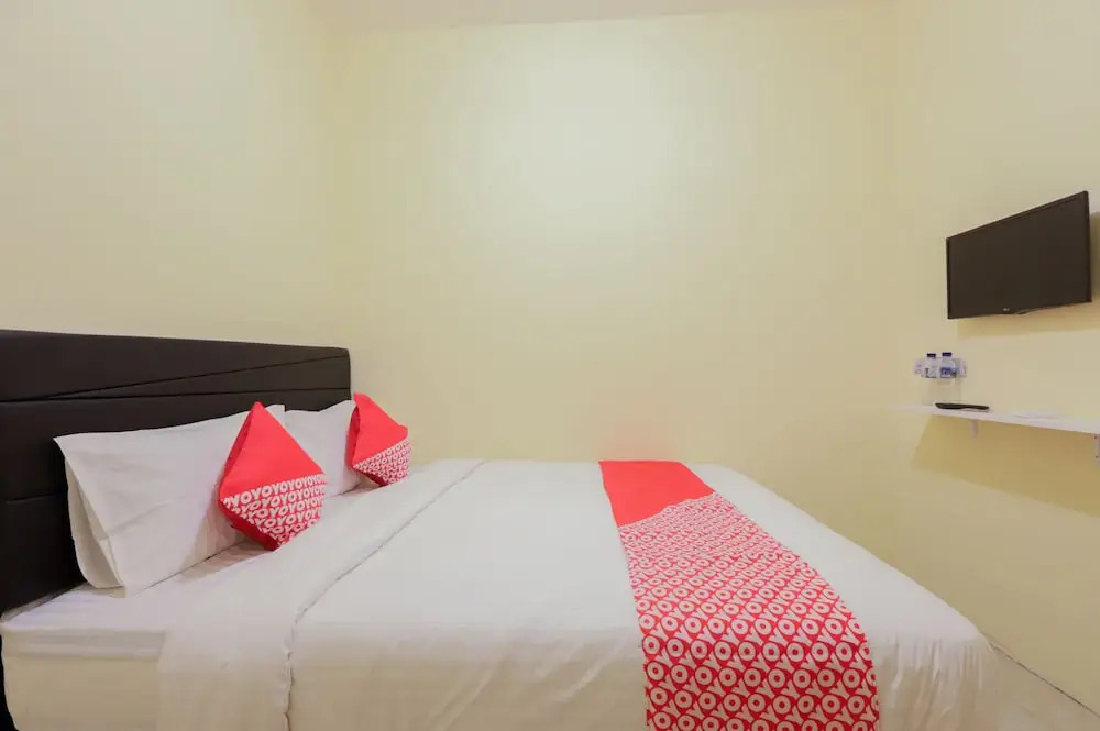 Mn One Residence by OYO Rooms