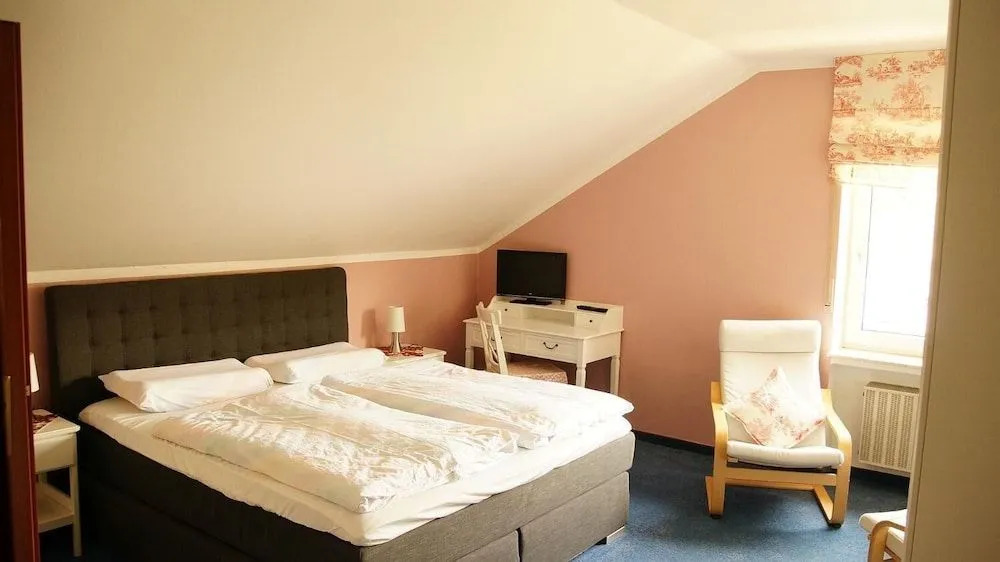 Winzerhotel zum Moselstrand