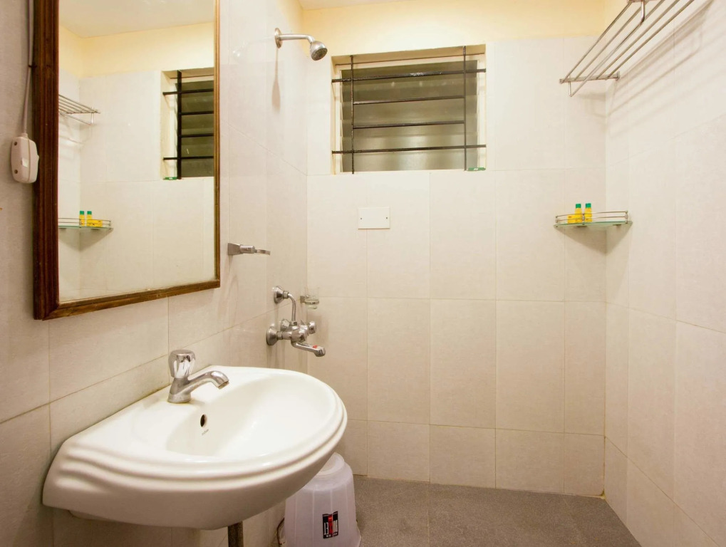 FabHotel VJR Electronic City