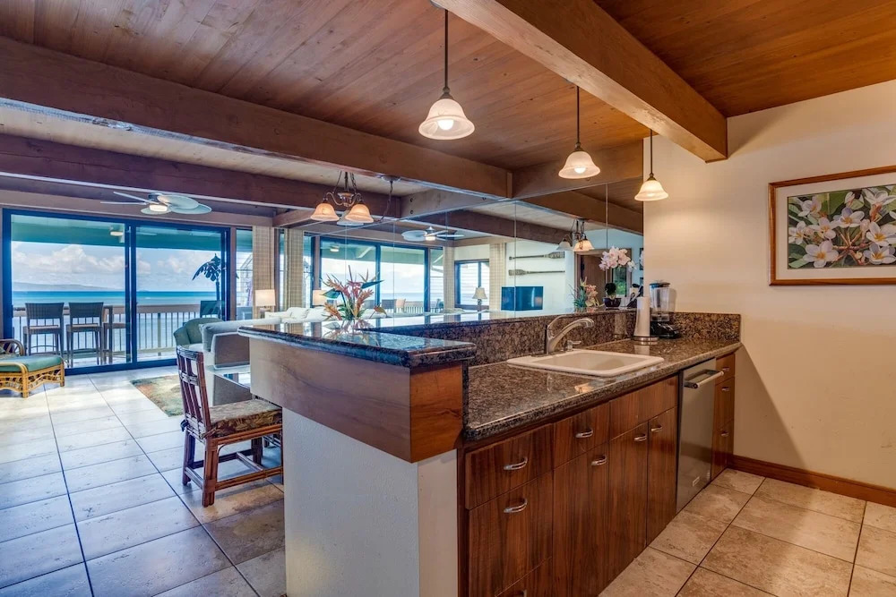 Kahana Outrigger #2b1 3 Bedroom Condo by RedAwning