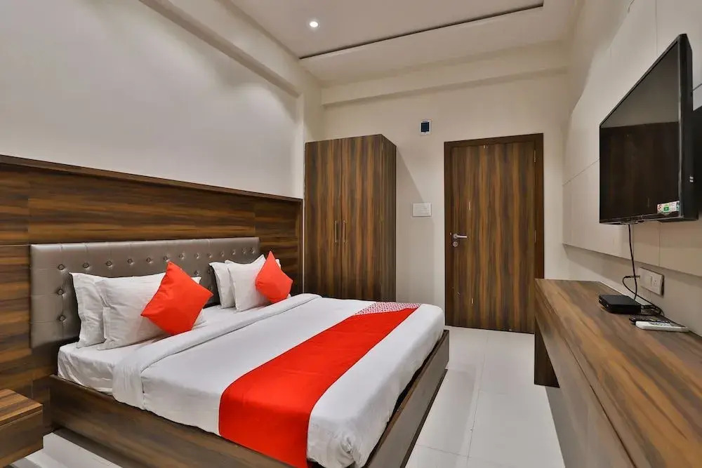FabHotel La Victoria - Galaxy Circle