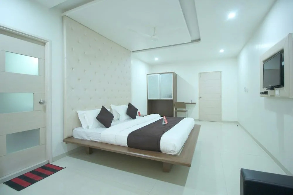 OYO 9351 Hotel RVG