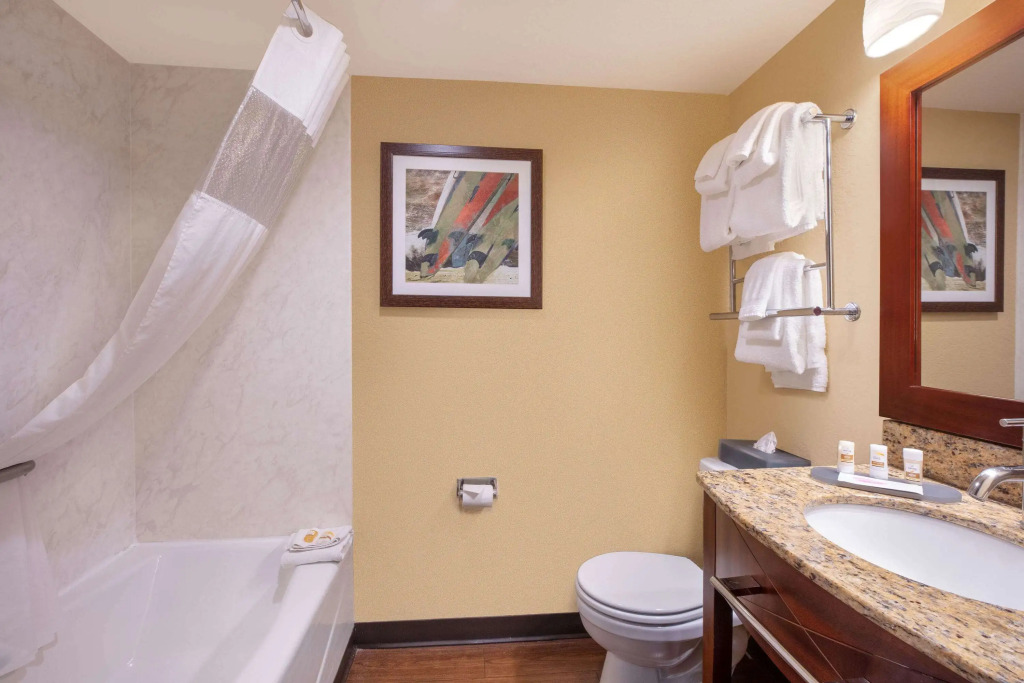 La Quinta by Wyndham Cocoa Beach Oceanfront