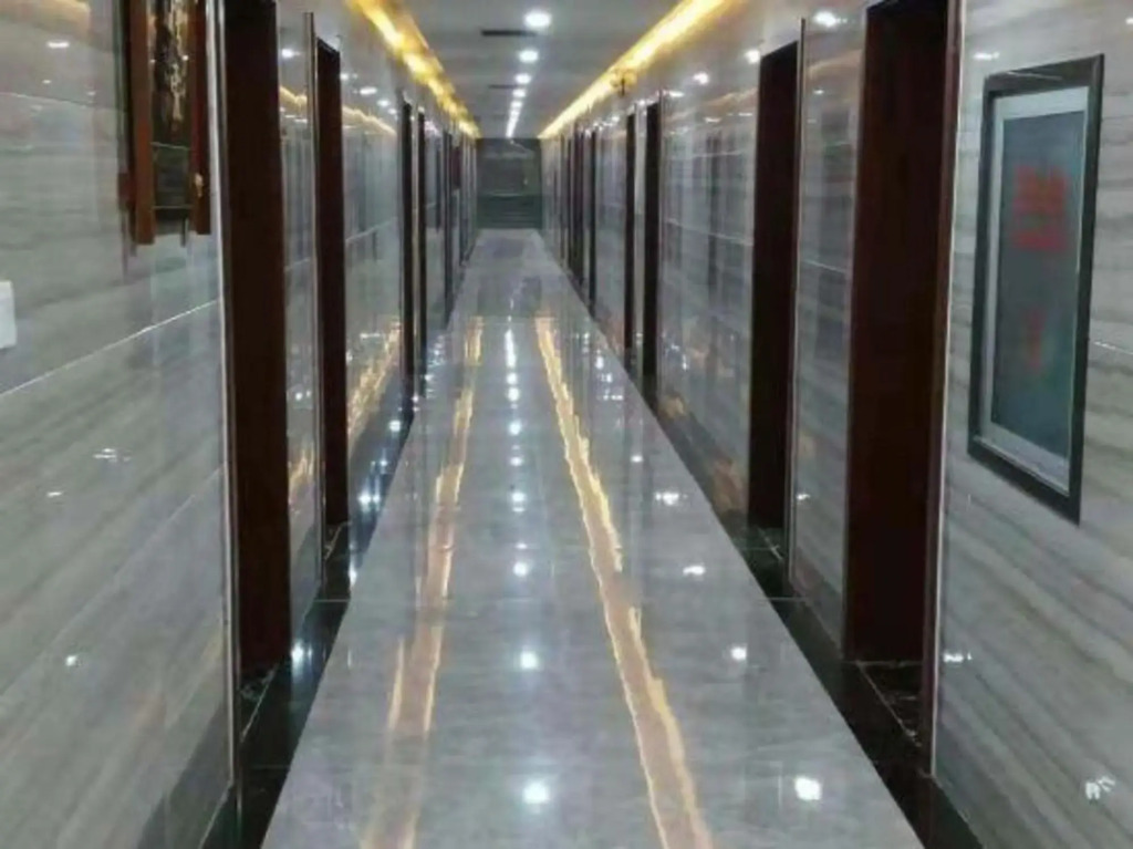 Deyu Business Hotel