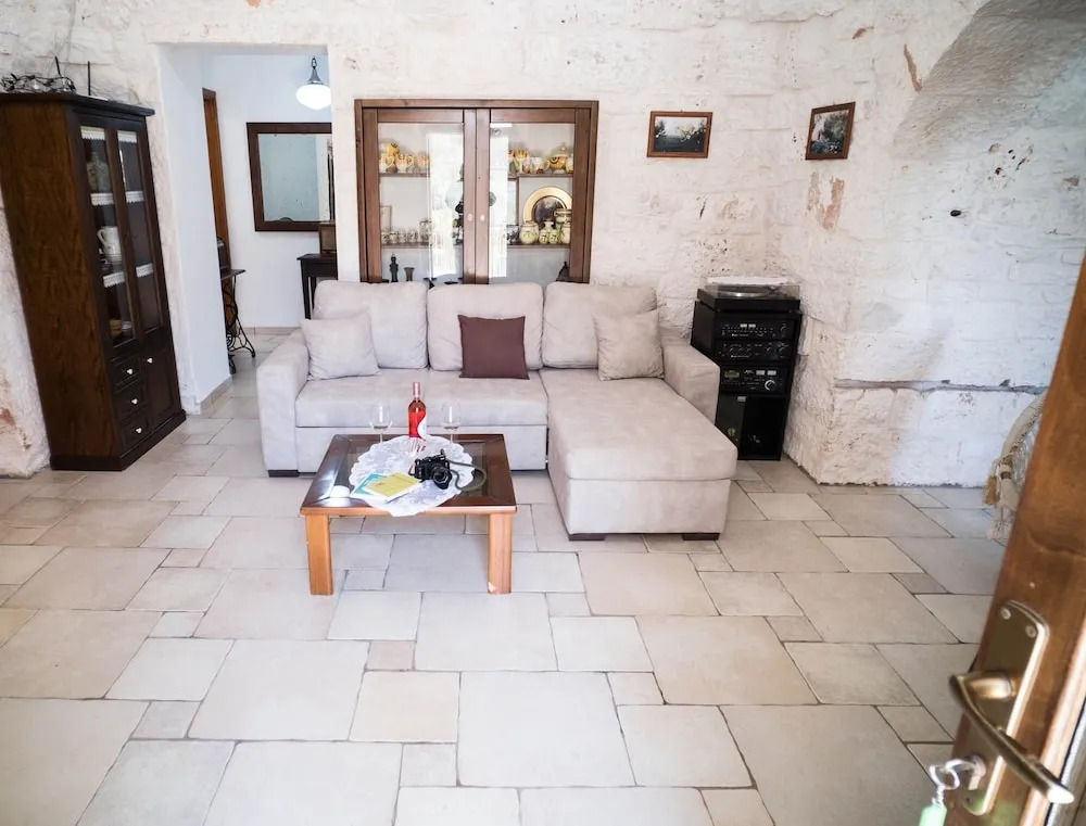 Trullo Paan Pascarosa Ostuni by Typney
