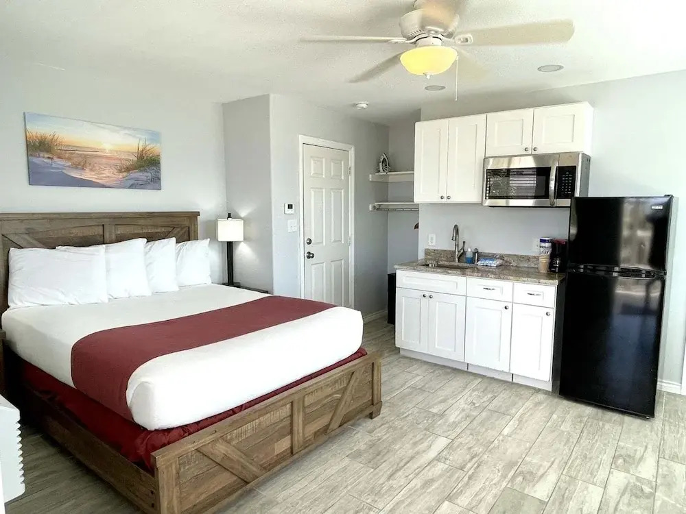 Beachgate Condo Suites And Hotel 227+229 2 Bedroom Condo