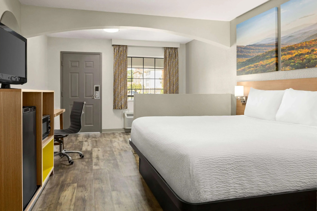 Days Inn by Wyndham Fulton