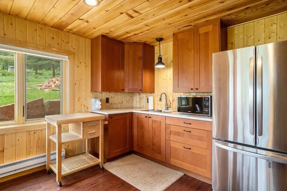 Frontier Mountain Retreat - Monthly Long-term Vacation Rental 30+ Days Minimum -- Estes Park 1 Bedroom Apts by RedAwning