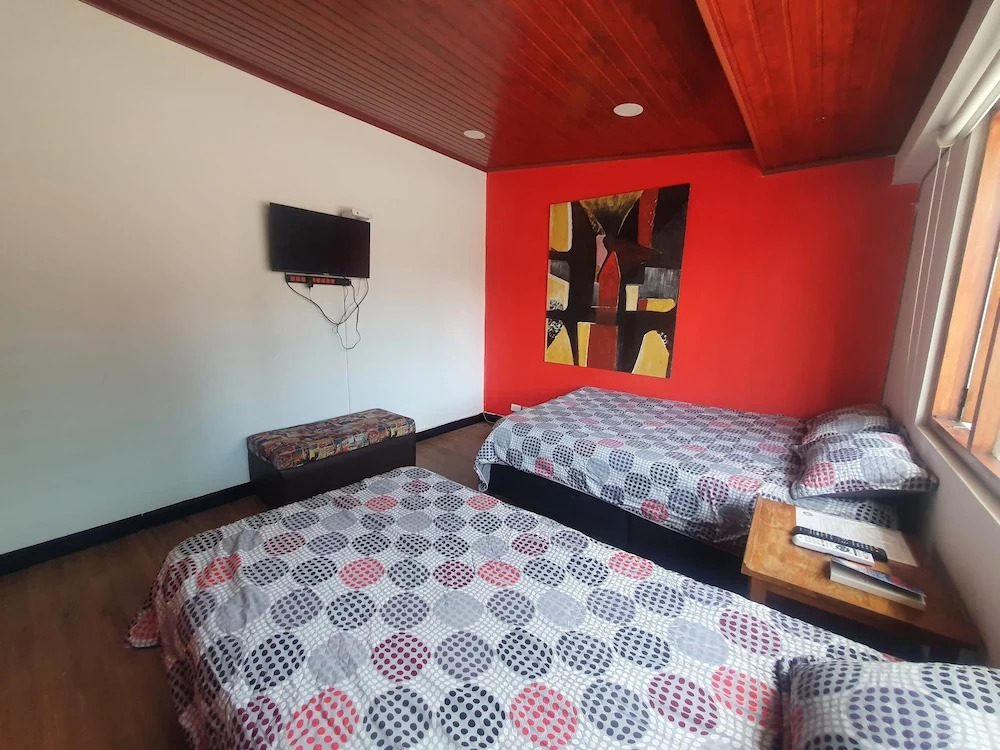 acogedor Hostal usaquen la parada del tren