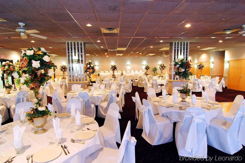 American Inn & Suites