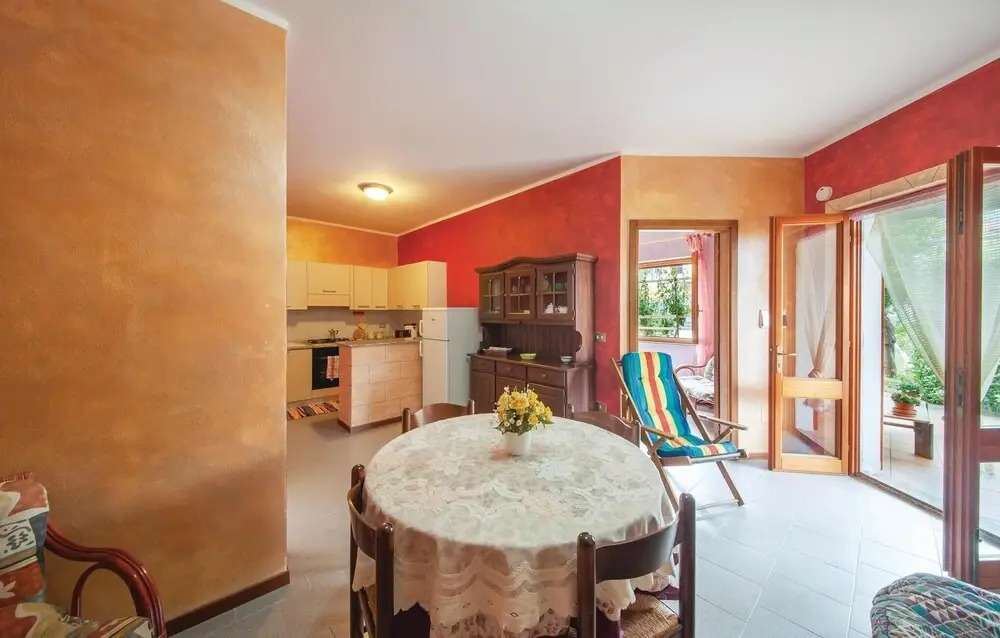 Stunning Apartment in Porto Alabe With 2 Bedrooms and Wifi