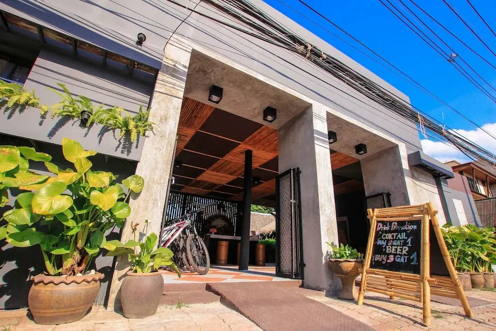 Bandon Beach Bar & Hostel - Adults Only