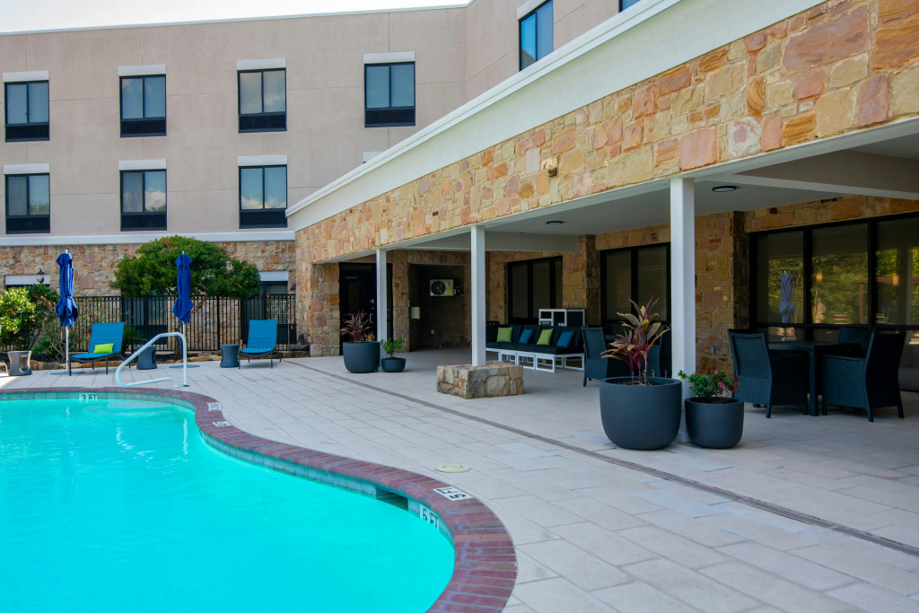Hampton Inn & Suites College Station