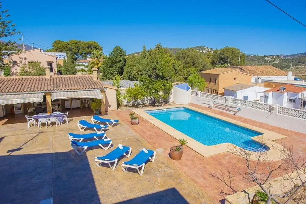 Villa - 4 Bedrooms with Pool and WiFi - 106405