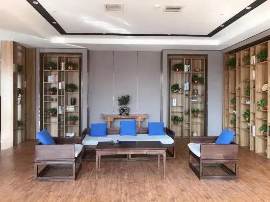 Riyue Lake Culture Hotel