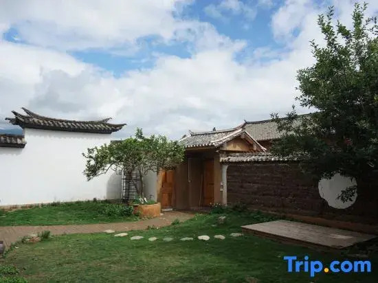 Shaxi Ancient Town Yanshe Homestay