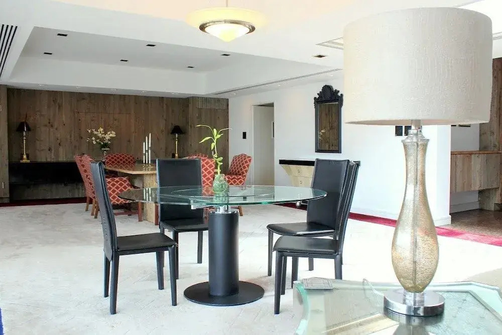 Hosteeva Marina Luxury Suites