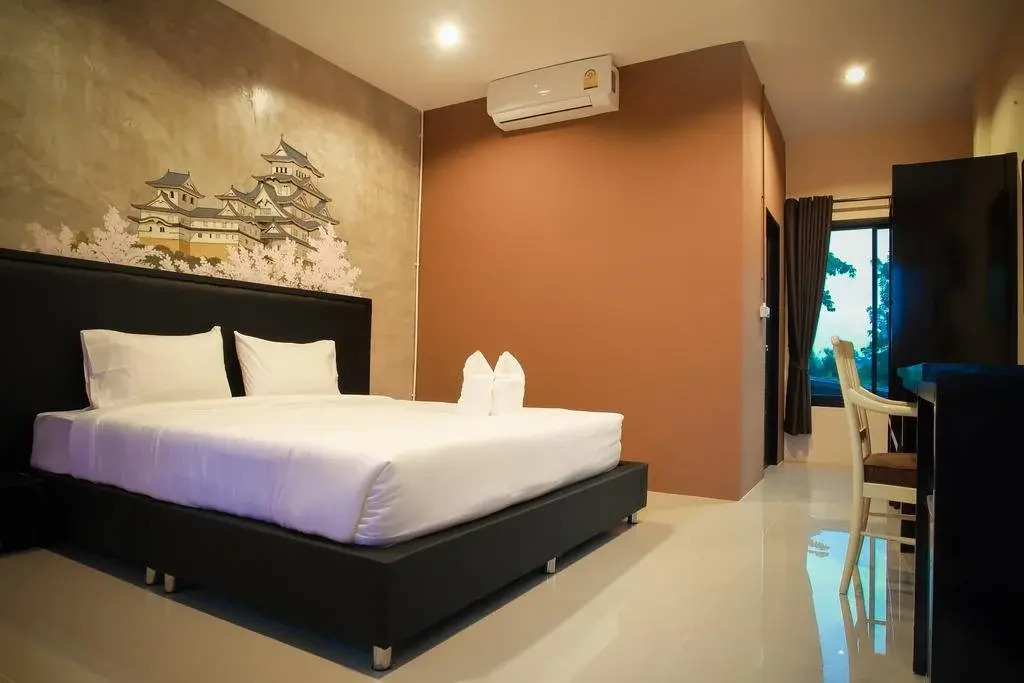 B-Cozy Hotel