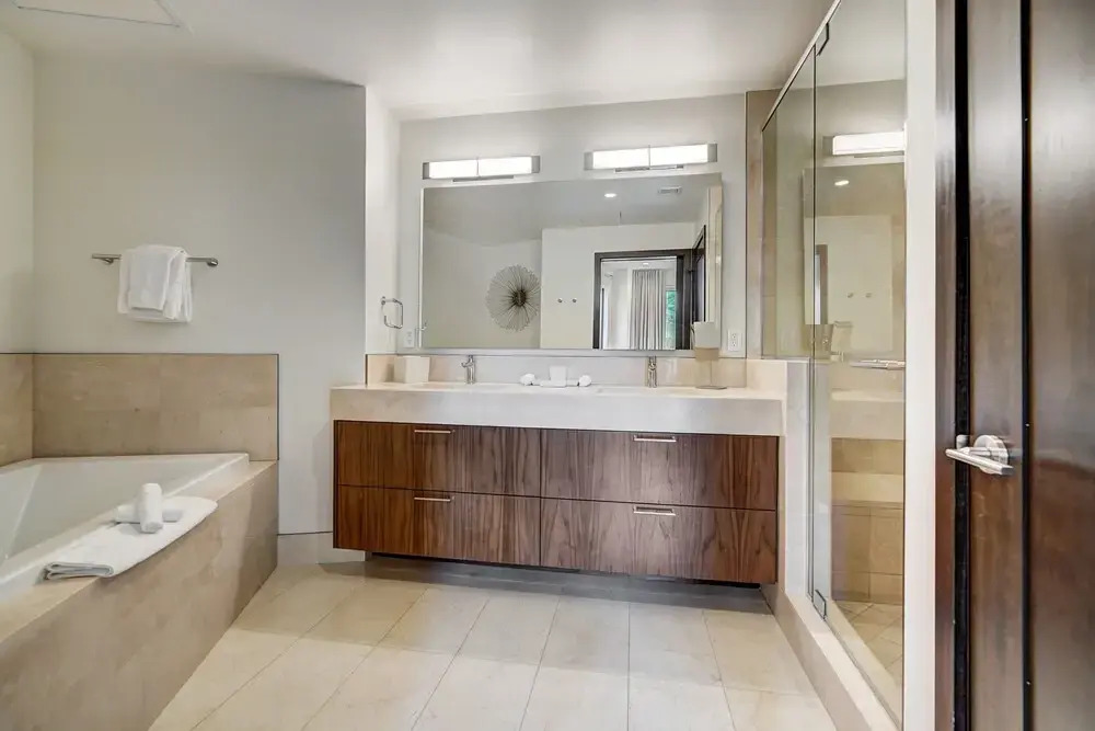 Chic 2 BR+Den Ritz-Carlton Condo with Valley Views by RedAwning - Save 20% on 7+ Nights!