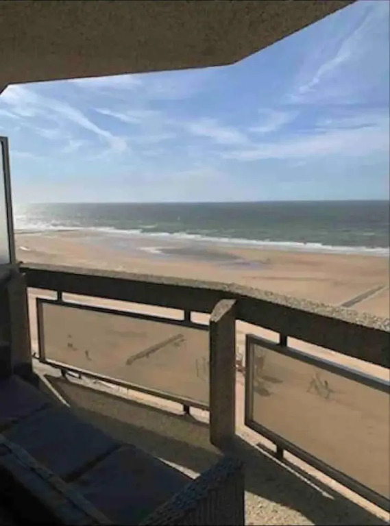 Beautiful 1-bed Apartment in Oostende