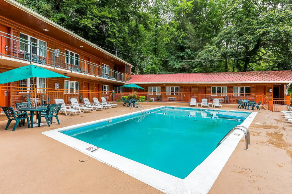 Quality Inn Creekside - Downtown Gatlinburg