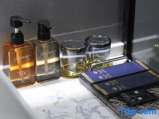Heshe · Mountain House Oxygen Supply Boutique Stay (Shangri-La Dukezong Ancient City Guishan Park)
