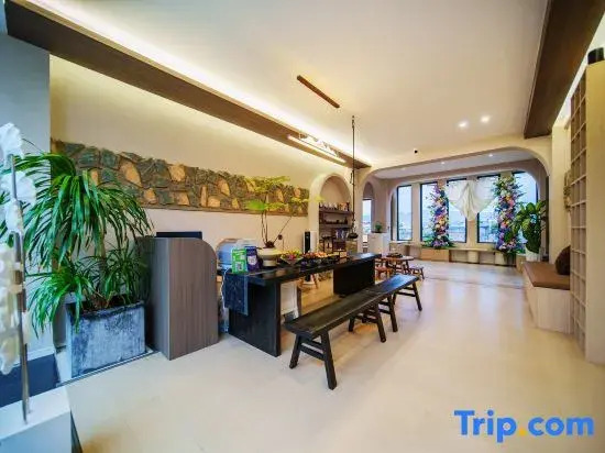 Jianshui Sunset Holiday Homestay (Jianshui Ancient City Confucian Temple Branch)