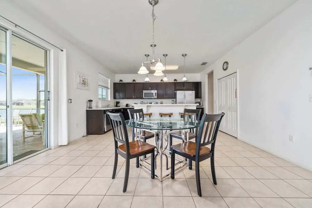 Lakeview 7BR Getaway, Pool, Great Location