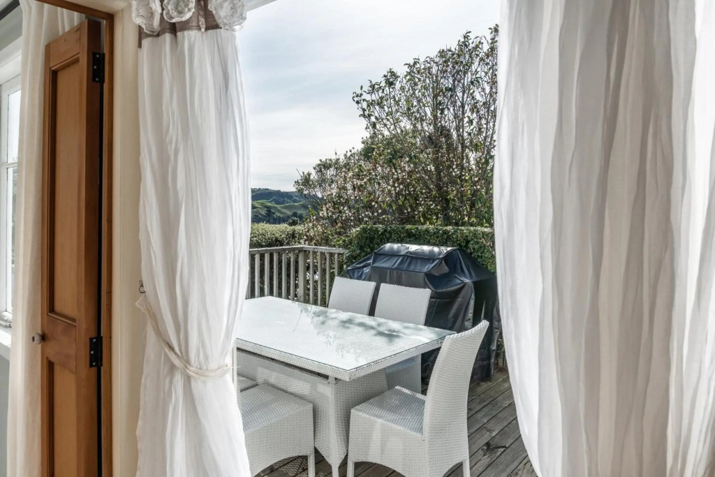 Kowhai Cottage & Studio
