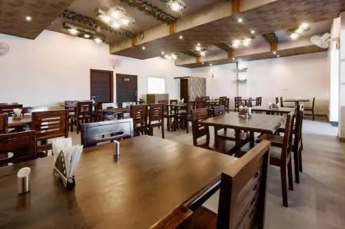 OYO 27894 Hotel Park Rue