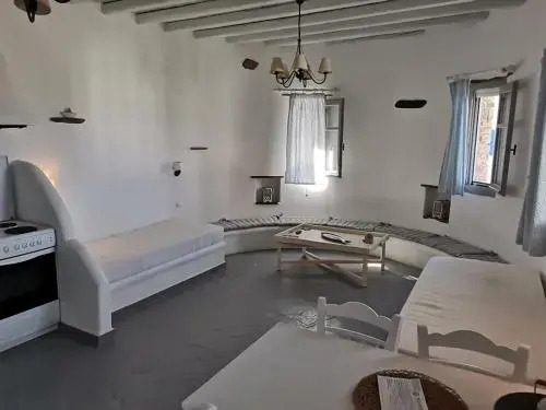 Elia Apartments