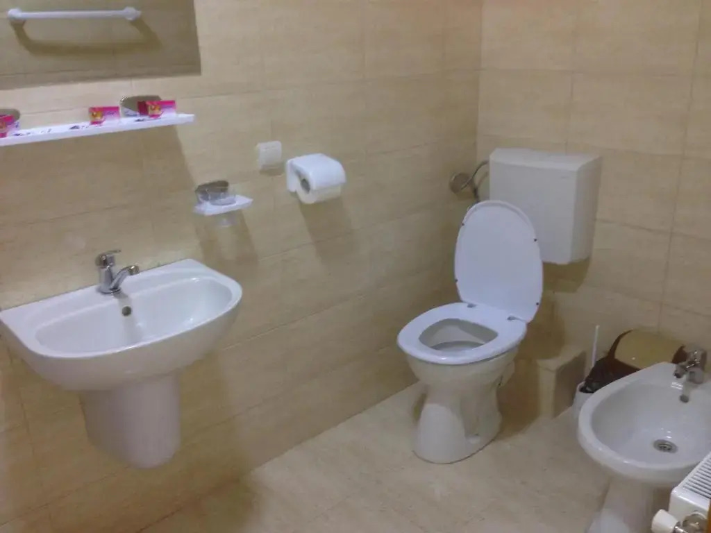 Hotel Adial
