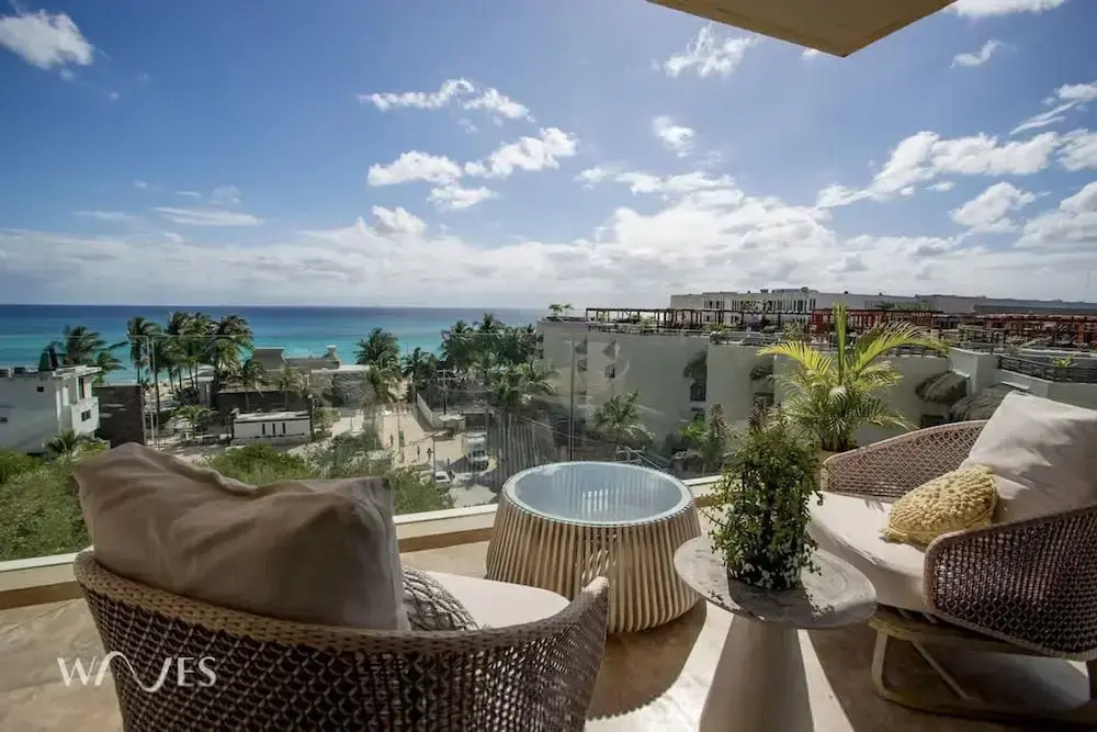 3 Br Ocean Front PH With Stunning Views