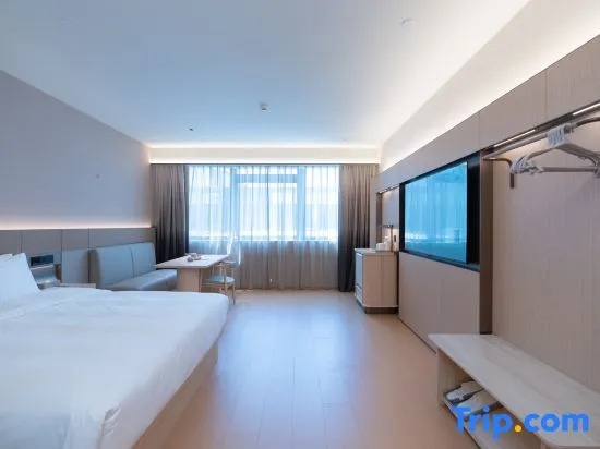 All Seasons Yichang Riverside Avenue River View Hotel