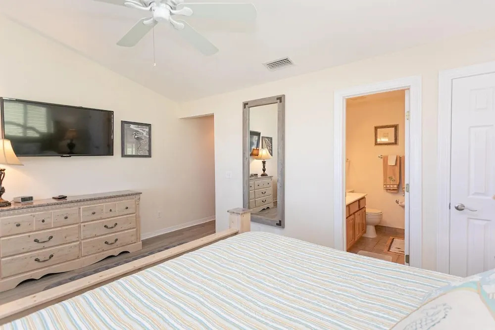 SEA Haven 512 [3/2.5] Free Activities! & Oceanfront Wifi Pool
