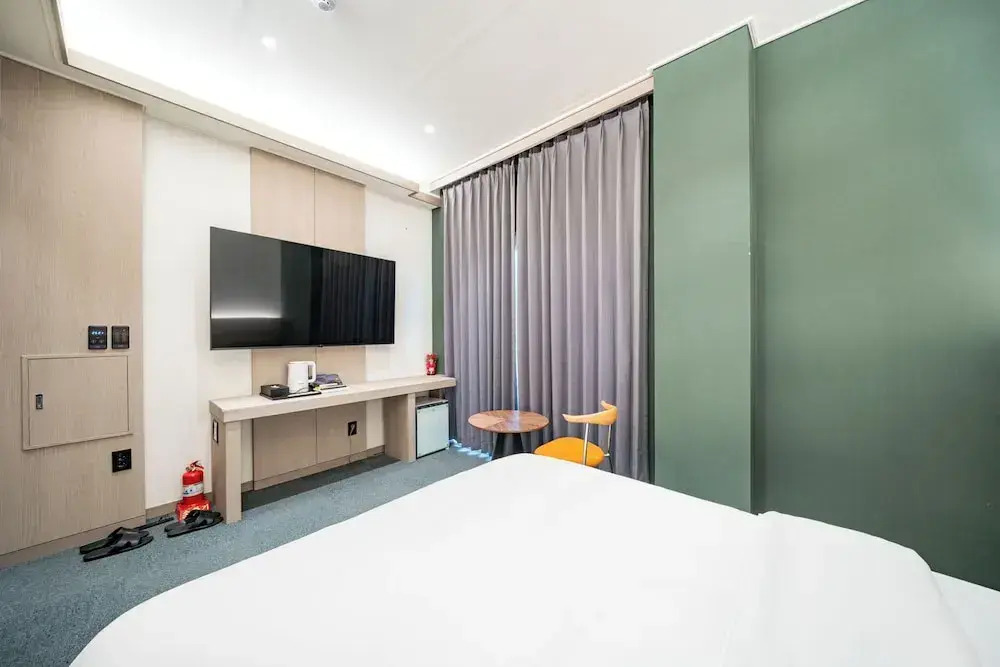 Hound Hotel DaeGu