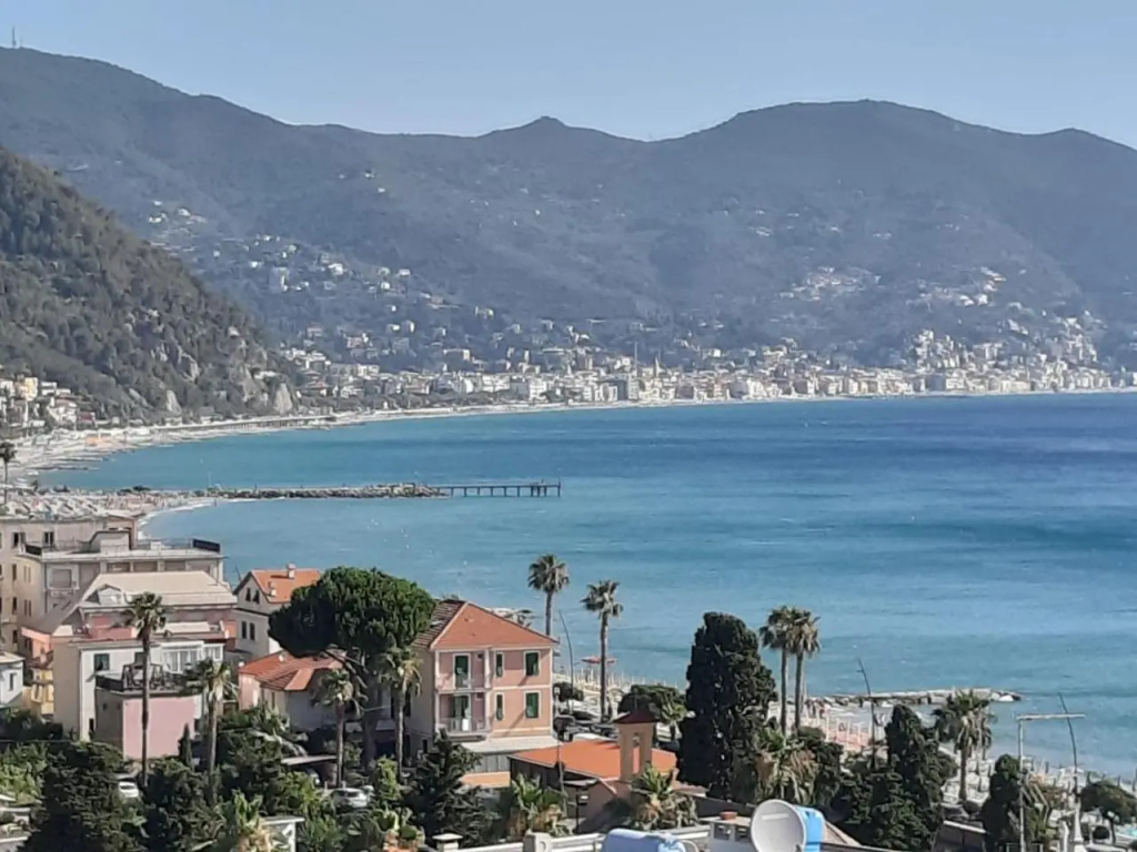 Vista Mozzafiato A 3 Minuti A Piedi Dal Mare