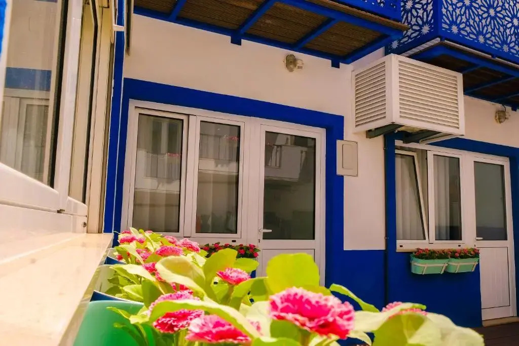 Iris Apartment