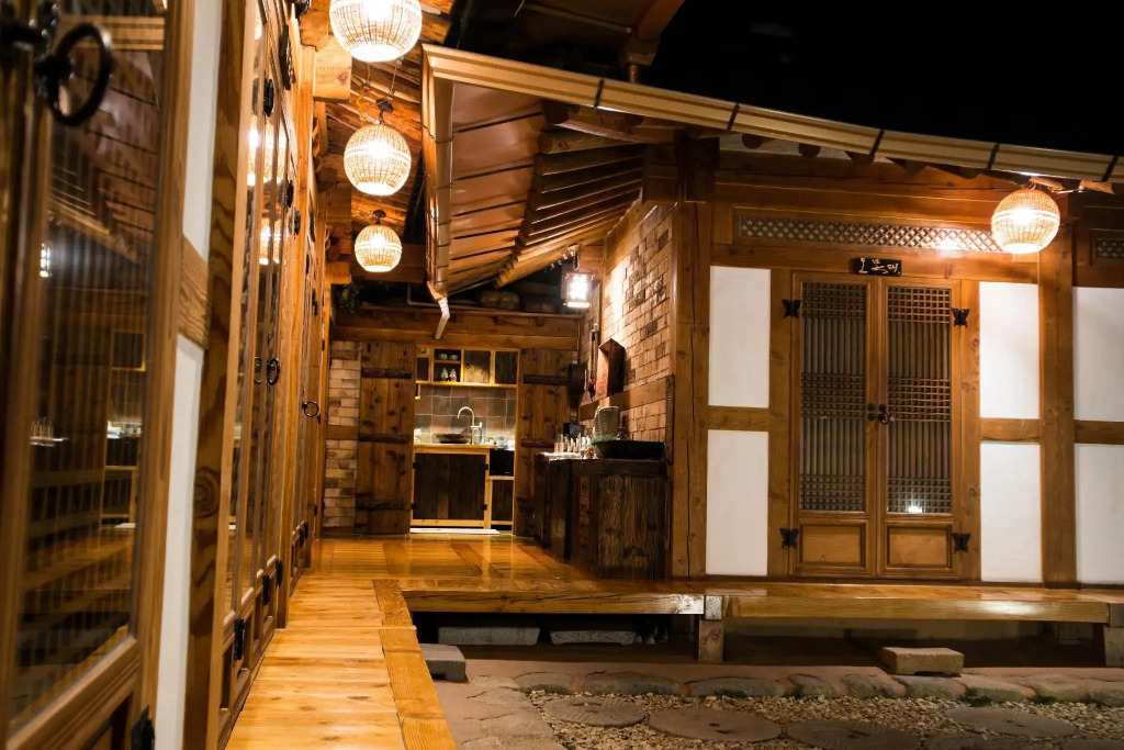 Bukyungdang Hanok Guesthouse