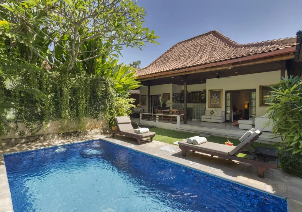 Villa Eight